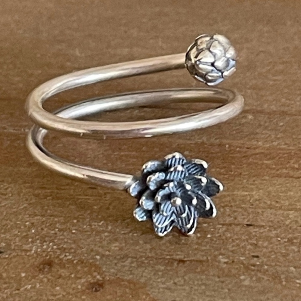 NWOT 926 Sterling Silver Floral Adjustable Ring
